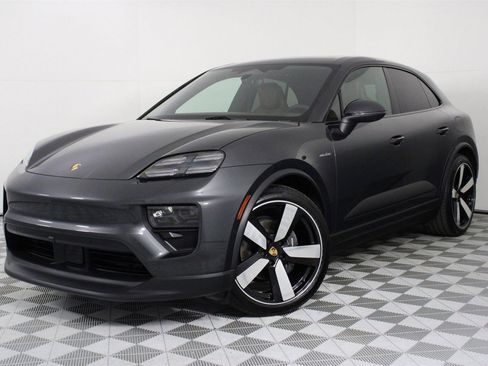 Used 2025 Porsche Macan 4 Electric image 1