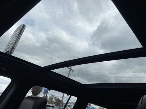 New 2025 Jeep Wagoneer 4WD w/ Convenience Group I image 21