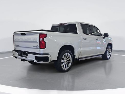 Certified 2020 Chevrolet Silverado 1500 High Country w/ Technology Package AWD/4WD image 3