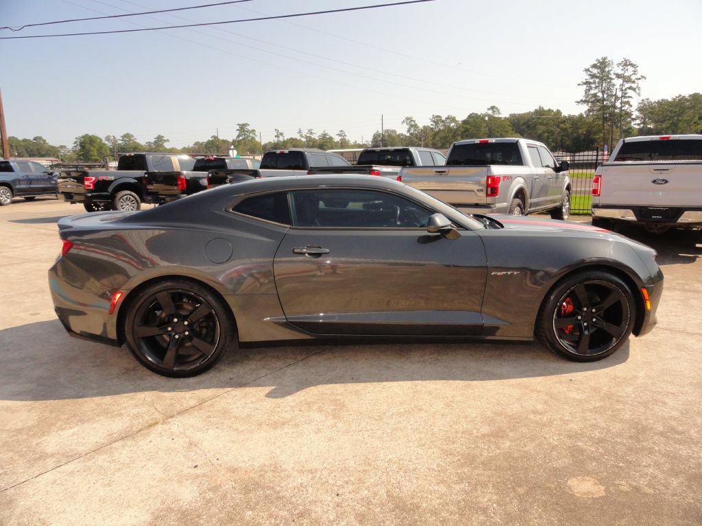 Used 2017 Chevrolet Camaro LT RWD image 5