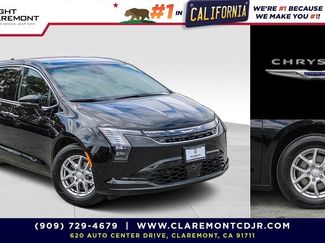 New 2027 Chrysler Pacifica Select FWD 360° Tour