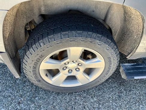 Used 2020 Chevrolet Tahoe Premier w/ Max Trailering Package AWD/4WD image 4
