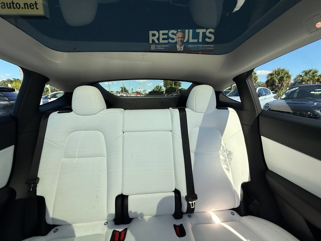 Used 2022 Tesla Model Y Performance AWD/4WD image 19