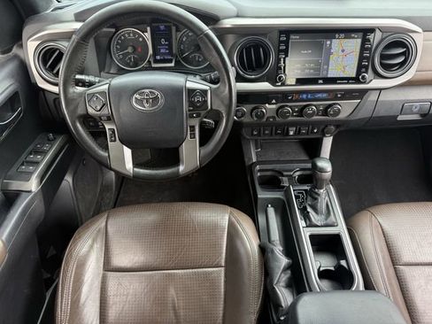 Used 2020 Toyota Tacoma Limited AWD/4WD image 14