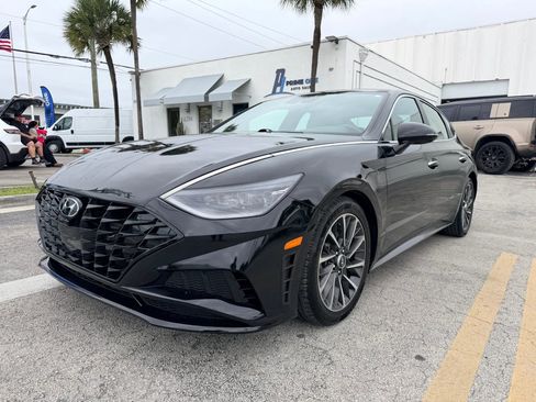 Used 2021 Hyundai Sonata Limited w/ Cargo Package FWD image 3