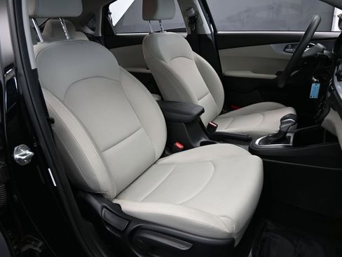 Used 2022 Kia Forte LXS w/ LXS Technology Package image 40