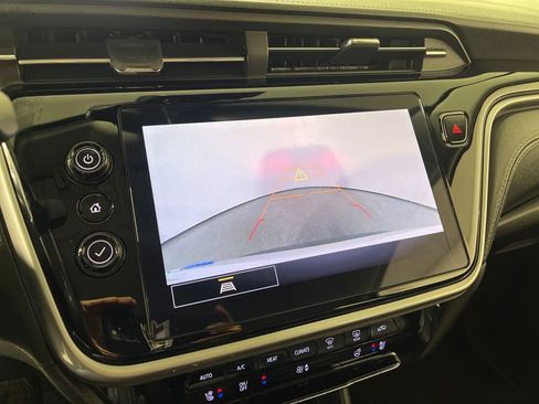 Used 2022 Chevrolet Bolt EUV LT w/ Convenience Package image 23