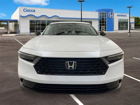 New 2025 Honda Accord SE image 9