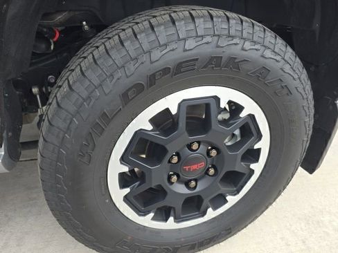 Certified 2025 Toyota 4Runner TRD Off-Road Premium image 41