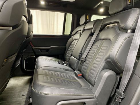 Used 2025 Rivian R1S Adventure AWD/4WD image 25