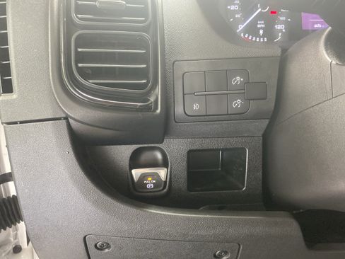 Used 2026 RAM ProMaster 2500 w/ Convenience Group FWD image 16