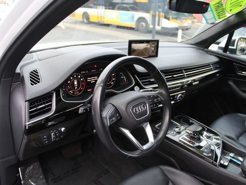 Used 2019 Audi Q7 3.0T Prestige w/ Prestige Package AWD/4WD image 21