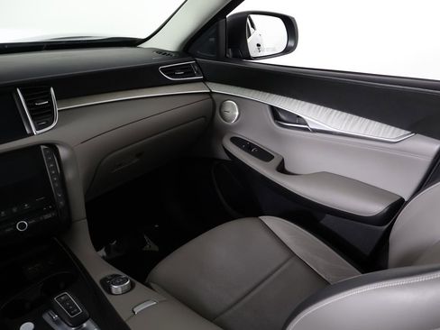 Used 2023 INFINITI QX50 Sensory image 40