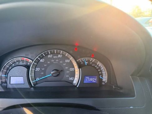 Used 2012 Toyota Camry SE w/ Leather Pkg image 27