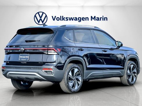 New 2026 Volkswagen Taos SE image 5
