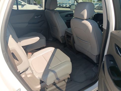Used 2020 Chevrolet Traverse Premier AWD/4WD image 19