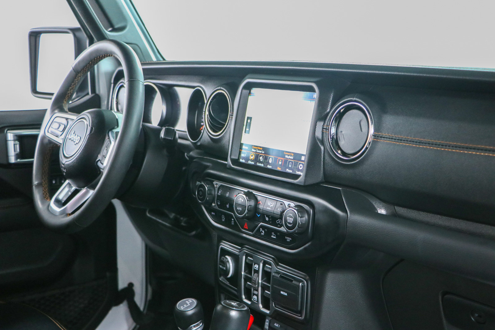 Used 2023 Jeep Wrangler Unlimited Sahara AWD/4WD image 25