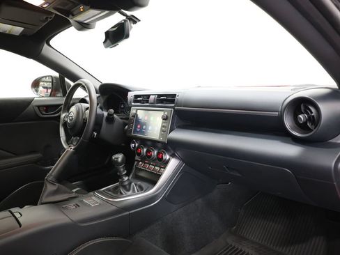 Used 2025 Toyota GR86 Premium w/ ALL Weather Mat Package (TMS) RWD image 23