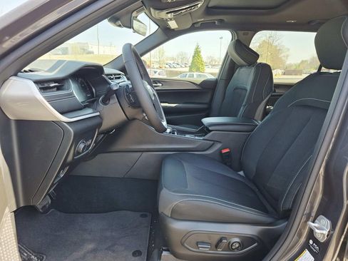 New 2026 Jeep Grand Cherokee L 4WD image 12