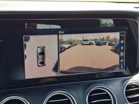 Used 2019 Mercedes-Benz E 300 4MATIC image 19