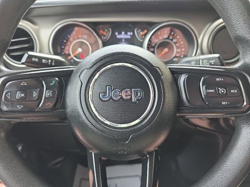 Used 2021 Jeep Gladiator Sport w/ Trailer Tow Package AWD/4WD image 16