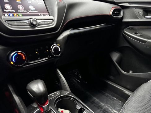 Used 2021 Chevrolet TrailBlazer RS image 26