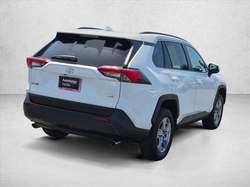 Used 2025 Toyota RAV4 XLE FWD image 5