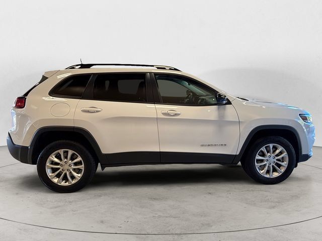 Used 2022 Jeep Cherokee Latitude Lux w/ Mopar Interior Package AWD/4WD image 7