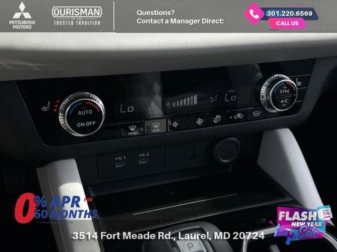 New 2025 Mitsubishi Outlander SE image 29