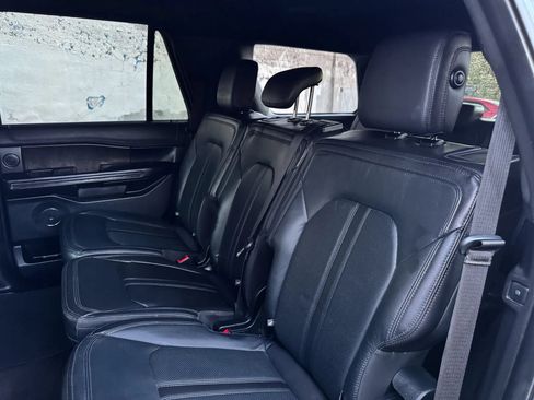 Used 2018 Ford Expedition Limited RWD image 25