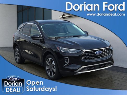 Used 2023 Ford Escape Platinum AWD/4WD image 1