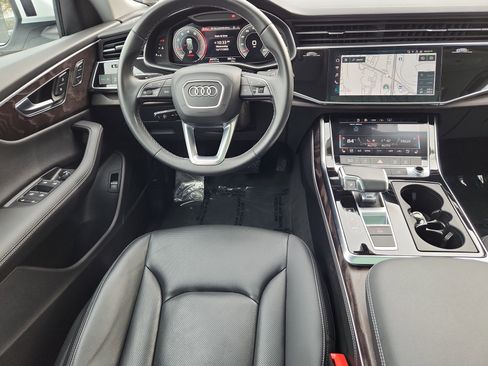 Used 2023 Audi Q8 Premium Plus image 4