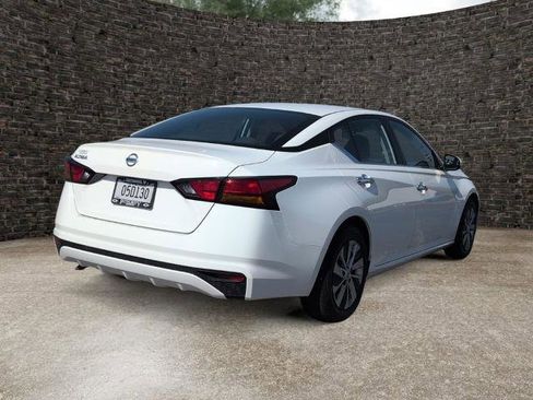 Used 2022 Nissan Altima 2.5 S FWD image 7
