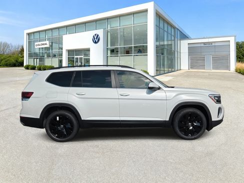 New 2026 Volkswagen Atlas SE AWD/4WD image 4