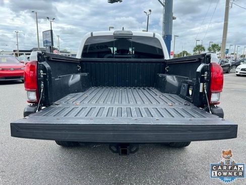 Used 2019 Toyota Tacoma TRD Sport image 18