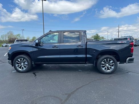 Used 2023 Chevrolet Silverado 1500 LT AWD/4WD image 3