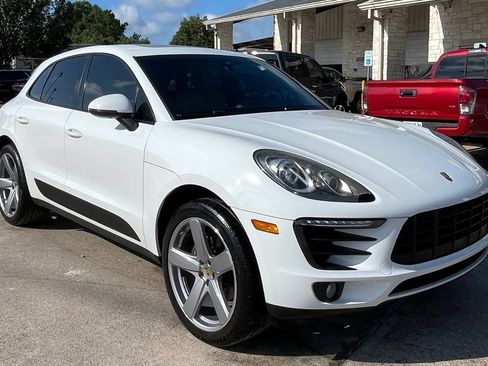 Used 2018 Porsche Macan AWD/4WD image 2