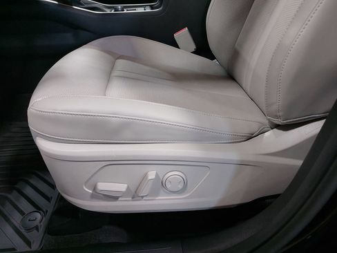 Used 2025 Kia Sorento S FWD image 59