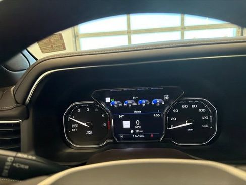 Used 2021 GMC Yukon Denali w/ Denali Premium Package AWD/4WD image 42