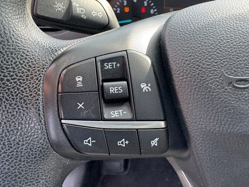 Used 2020 Ford Escape SE image 18