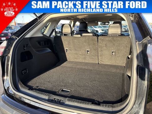 Used 2023 Ford Edge SEL image 30