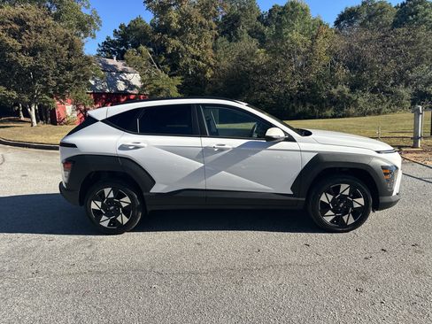 Used 2025 Hyundai Kona SEL image 4