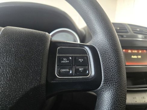 Used 2018 Dodge Journey SXT image 18