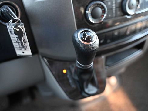 Used 2014 Mercedes-Benz Sprinter 3500 image 13