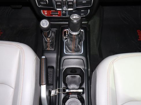 Used 2021 Jeep Gladiator Mojave AWD/4WD image 27