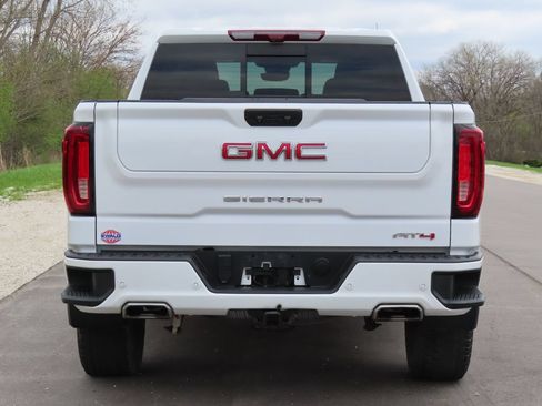 Used 2023 GMC Sierra 1500 AT4 w/ Technology Package AWD/4WD image 12