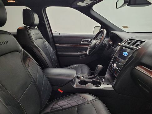 Used 2017 Ford Explorer Platinum image 21