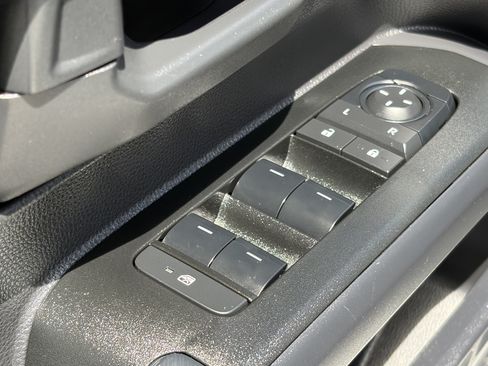 Certified 2025 Toyota 4Runner SR5 AWD/4WD image 30