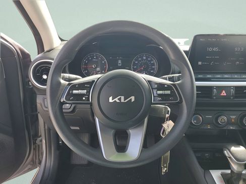 Used 2022 Kia Forte LXS FWD image 12