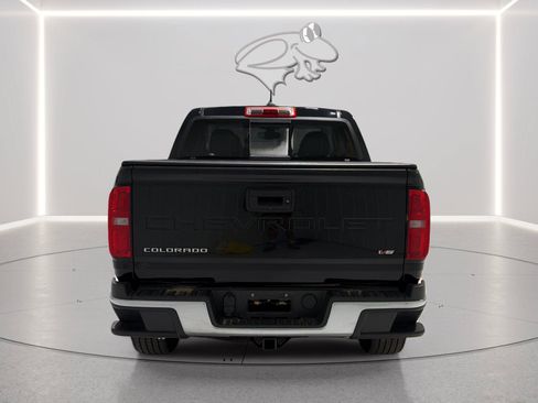 Used 2021 Chevrolet Colorado LT w/ LT Convenience Package AWD/4WD image 4